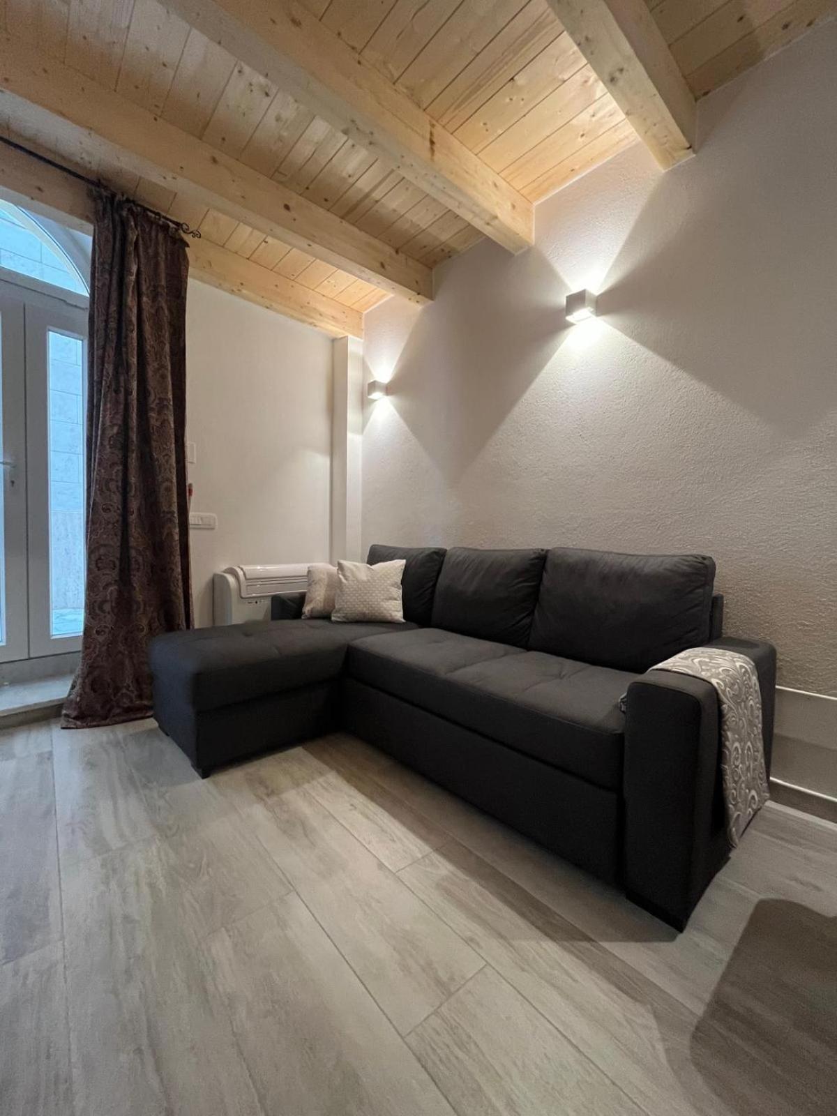 莫内利亚Loft Sofia A Pochi Metri Dal Mare公寓 外观 照片